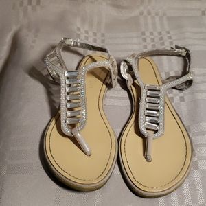 Madden Girl Sling Back Thong 💥